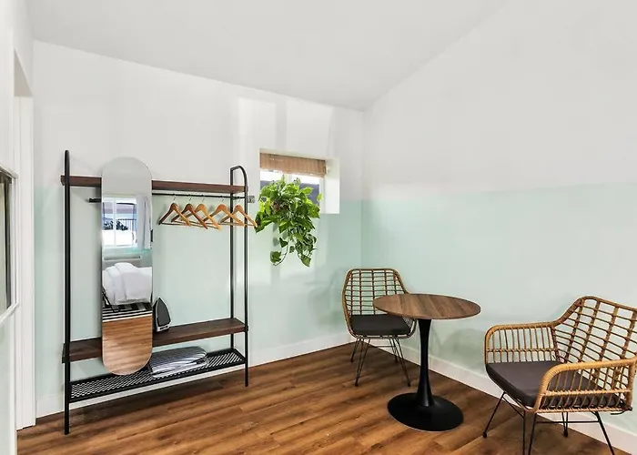 Mokuauia Suite.nui * Chandler